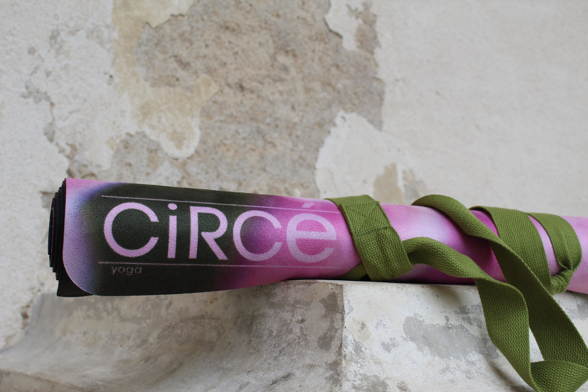 Green strap with Spring Blossom mat